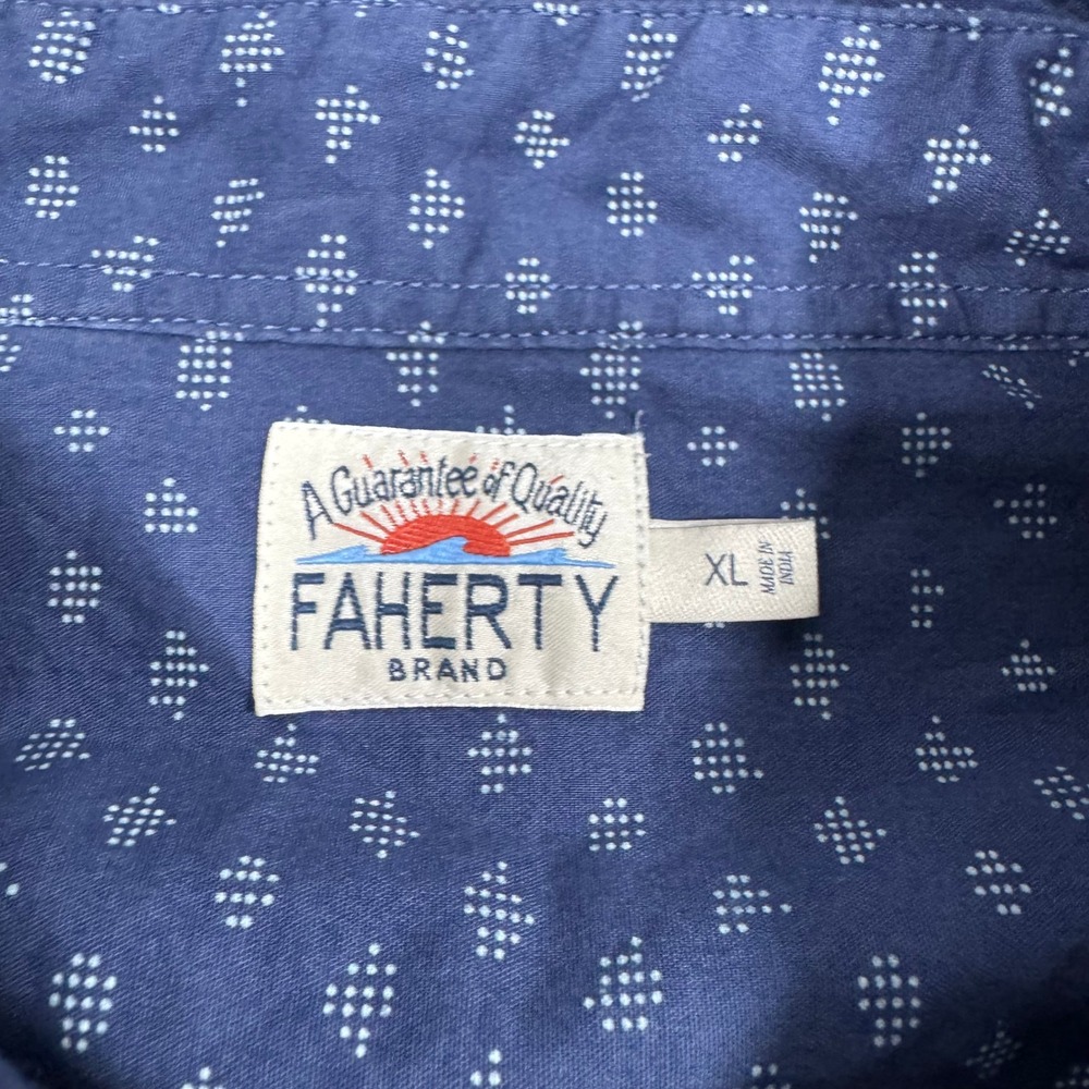 Faherty Mens XL Navy Blue Geometric Diamond Print Short Sleeve Button Shirt - Picture 5 of 5